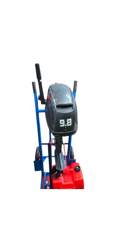 "Cilindrada: 169 cc, 9,8 HP, Motor: 2 tiempos, refrigeración por agua, 2 cilindros