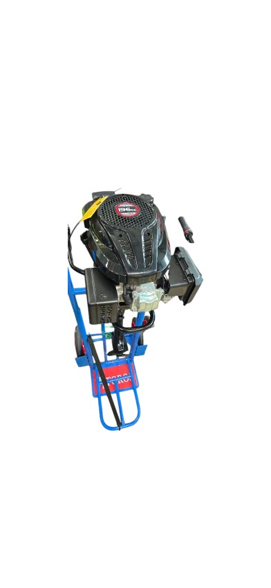 Cilindrada: 196 cc Motor: 1P70FA, 4 tiempos, refrigerado por aire
