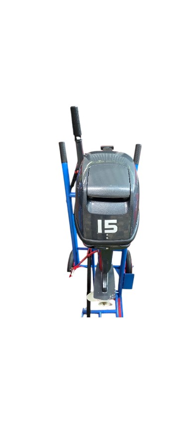 Cilindrada: 246 cc, 15 HP Motor: 2 tiempos, refrigeración por agua, 2 cilindros,